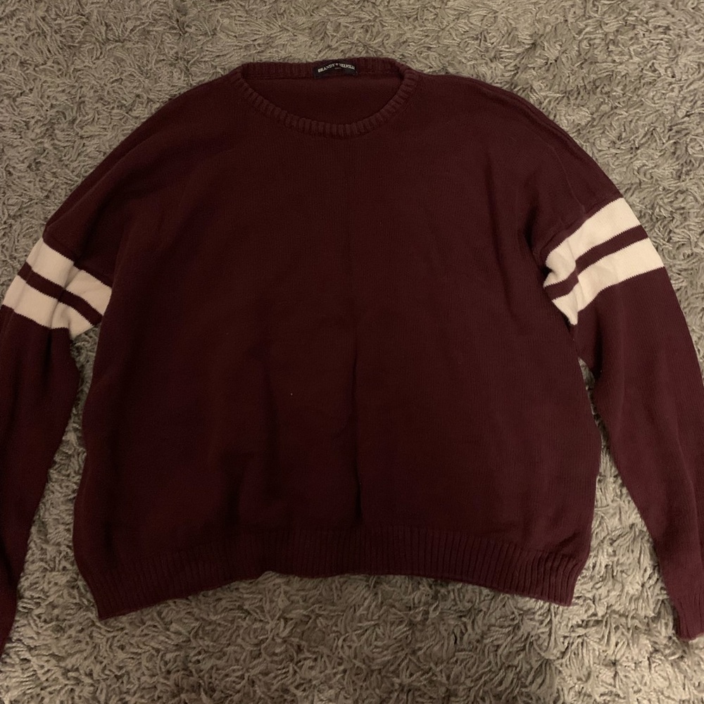 CLASSIC & ORIGINAL BRANDY MELVILLE SWEATER